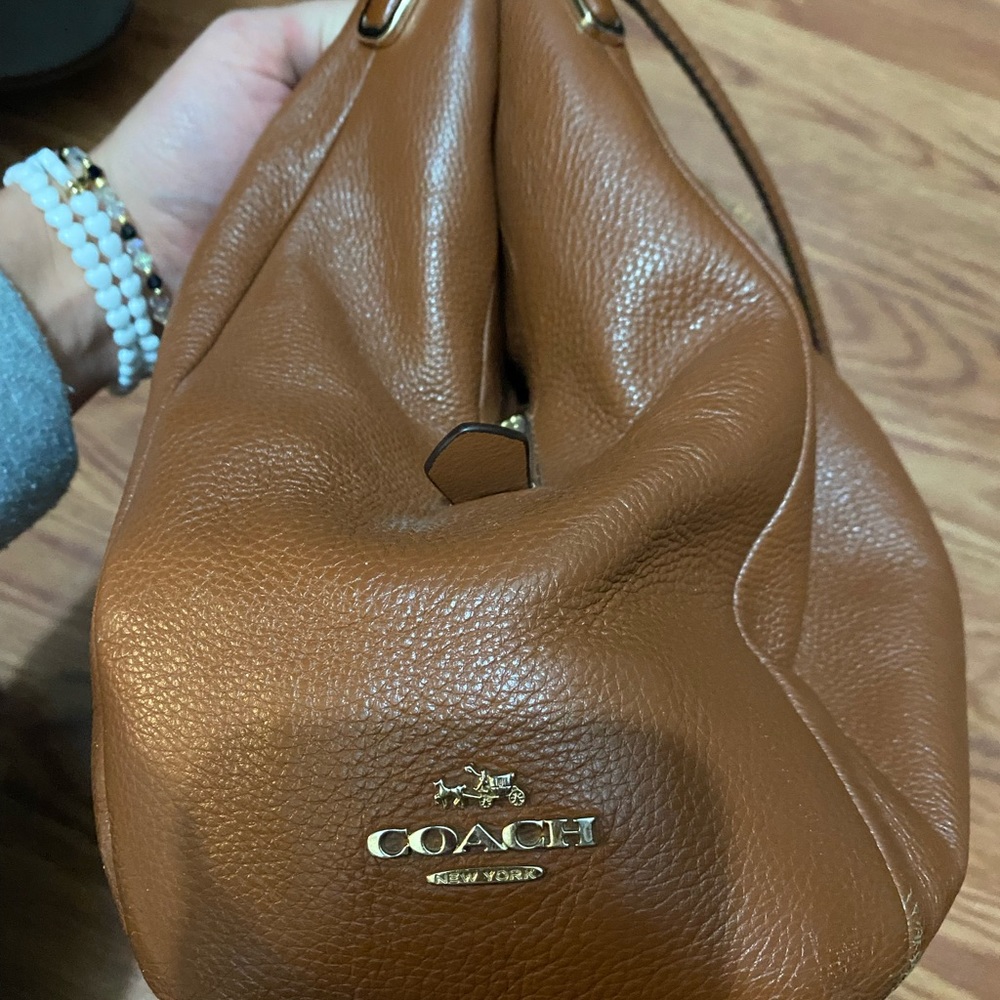 Coach bag in great condition. Brown. Large